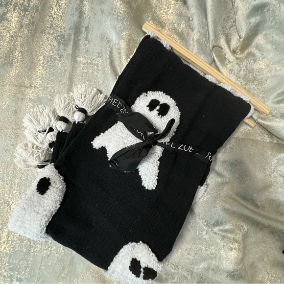 Rachel Zoe Classic Black and White Ghost blanket - Picture 1 of 8